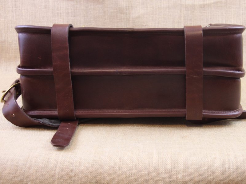 LederMann-Extra-Large-Leather-Briefcase-Backpack-11