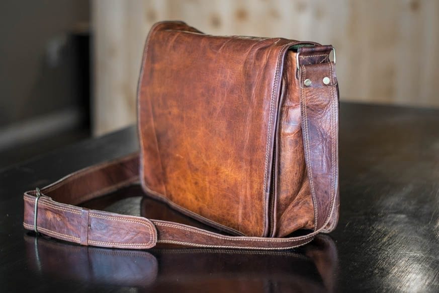 High-On-Leather-Vintage-Brown-Messenger-Bag-DSC_0008