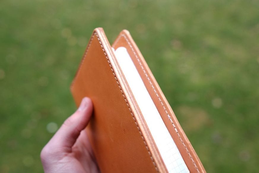 thirteen50-leather-whiskey-traveler-wallet-review - 9